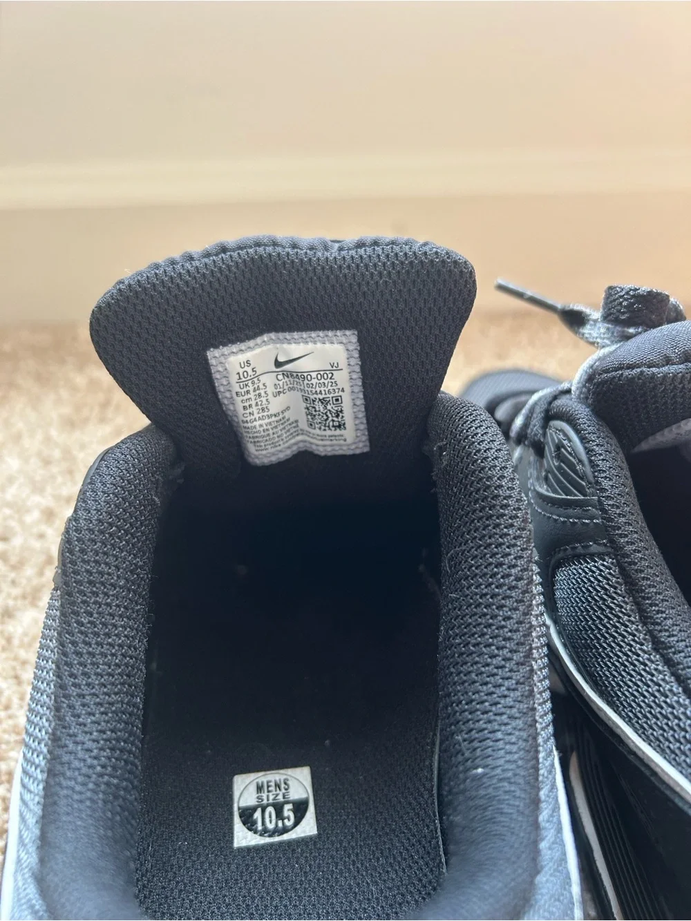Nike Men's Black and Gray Air Max Sneakers with White Swoosh